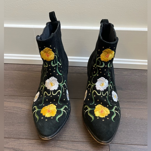 L’Intervalle floral embroidered suede boots - Picture 2 of 8